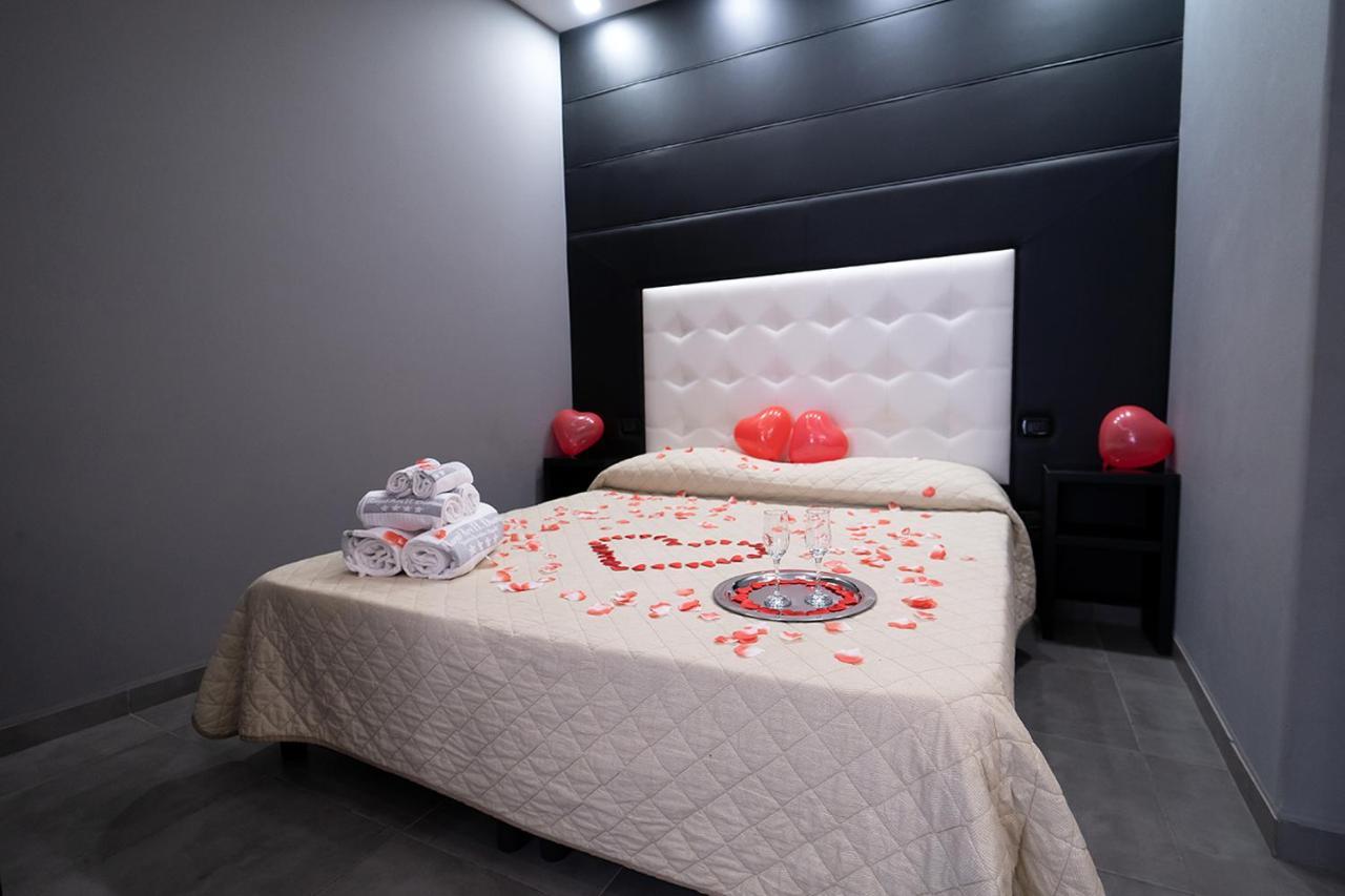 Royal House Napoli Centro, By Clapa Group Hotel Екстериор снимка