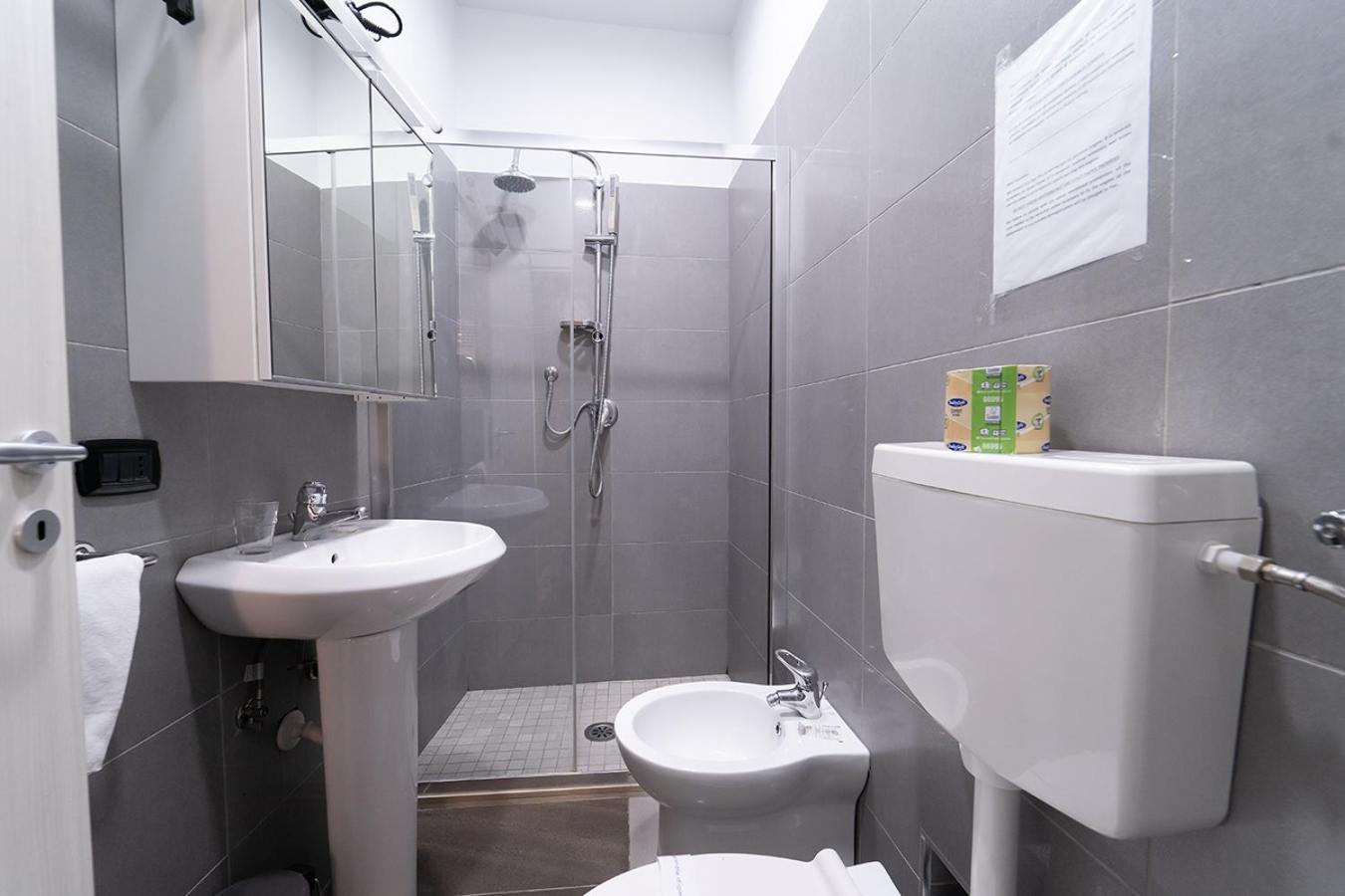 Royal House Napoli Centro, By Clapa Group Hotel Стая снимка