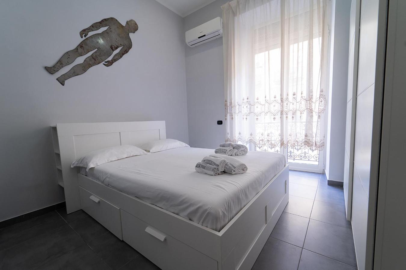 Royal House Napoli Centro, By Clapa Group Hotel Стая снимка