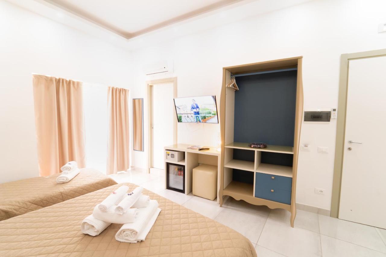 Royal House Napoli Centro, By Clapa Group Hotel Екстериор снимка