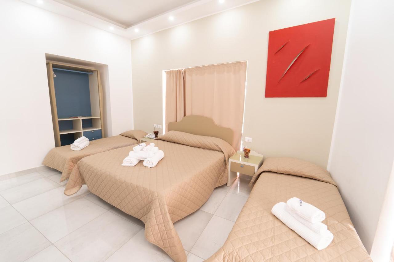 Royal House Napoli Centro, By Clapa Group Hotel Екстериор снимка