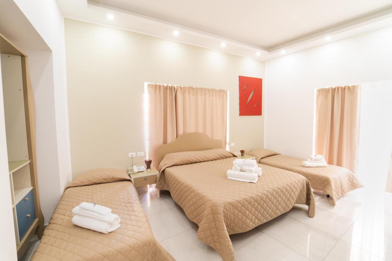 Royal House Napoli Centro, By Clapa Group Hotel Екстериор снимка